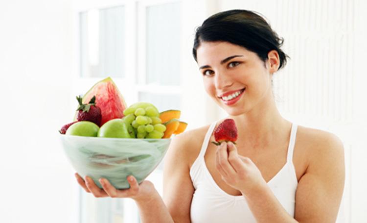 Muer con frutero.
