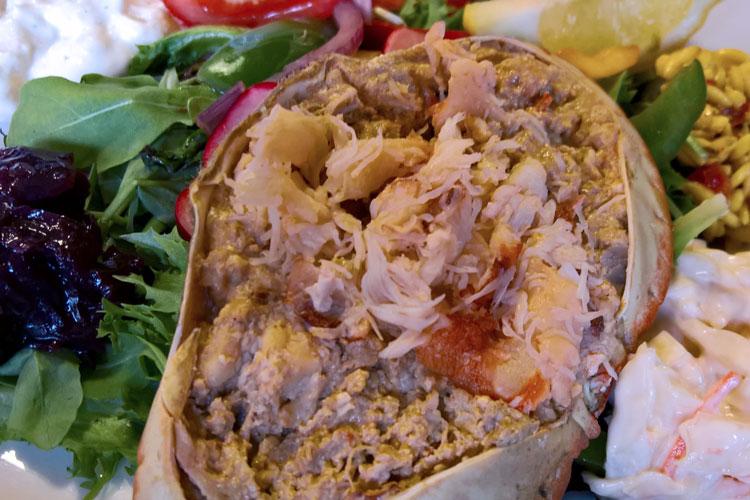 Cangrejo al estilo escocés con ensalada