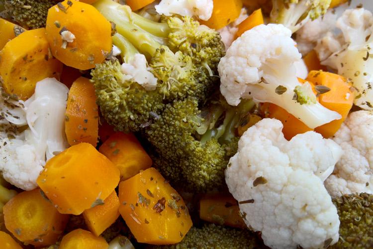Ensalada de hortalizas al orégano.