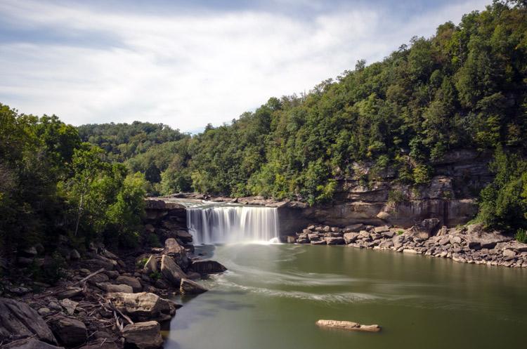 Cascada en Cumberland, Kentucky, EE.UU.