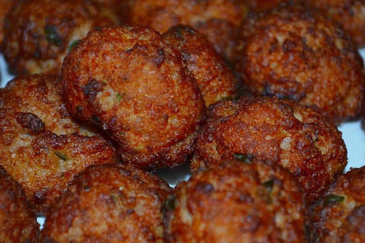 Detalle de albóndigas en salsa.