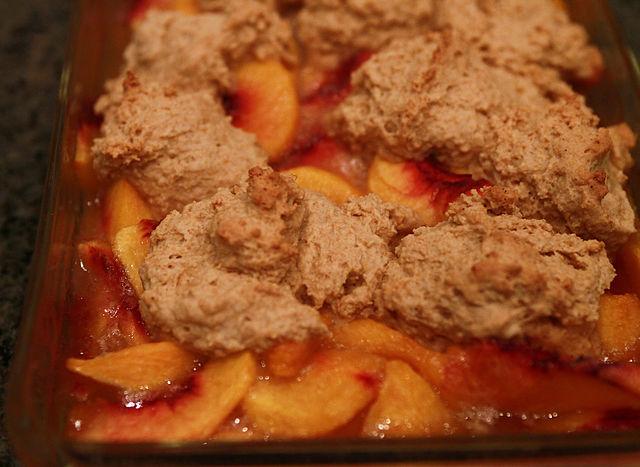 Pastel de melocotón, peach cobbler.