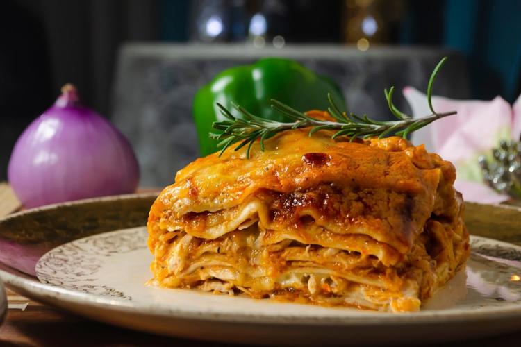 Lasaña de carne en unplato.