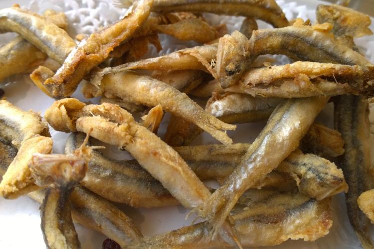 Boquerones rebozados y fritos.