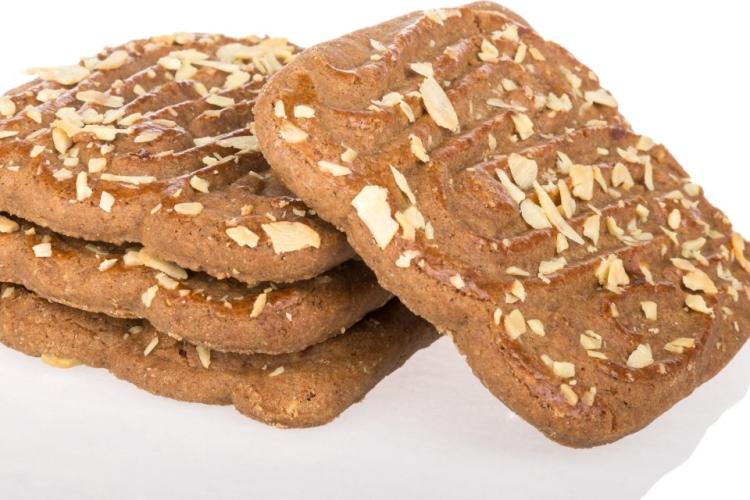 Speculaas con almendras fileteadas.