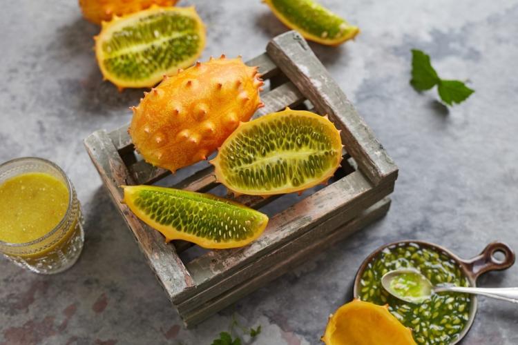 Detalle de un pepino africano