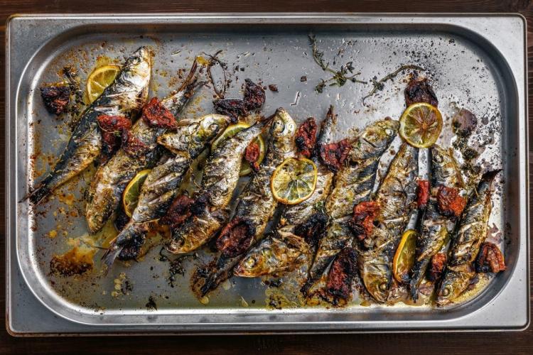 Sardinas ya asadas.