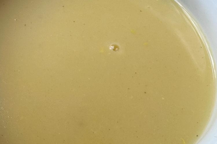 Sopa aterciopelada de caldo de ave.