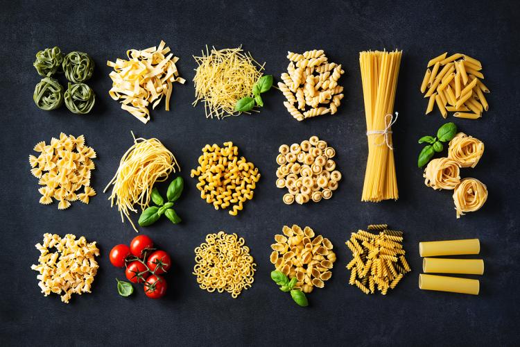 Varios tipos de pasta italiana.