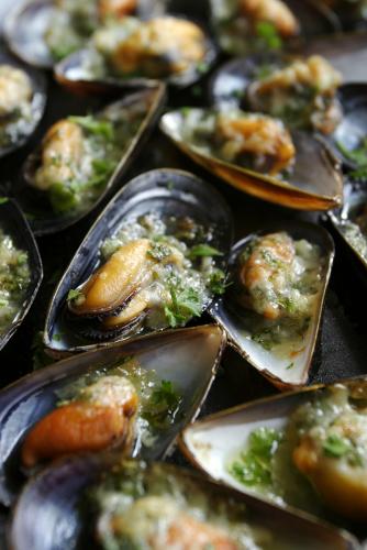 Mejillones en salsa verde.