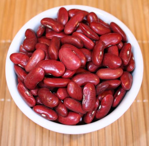Alubias rojas de forma de riñón.