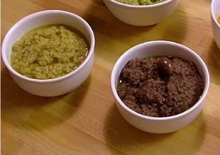 Tapenade de aceitunas verdes y negras.