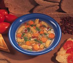 Sopa con pasta italaiana,