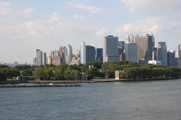 Vista de Battery Park, Nueva York desde el mar.