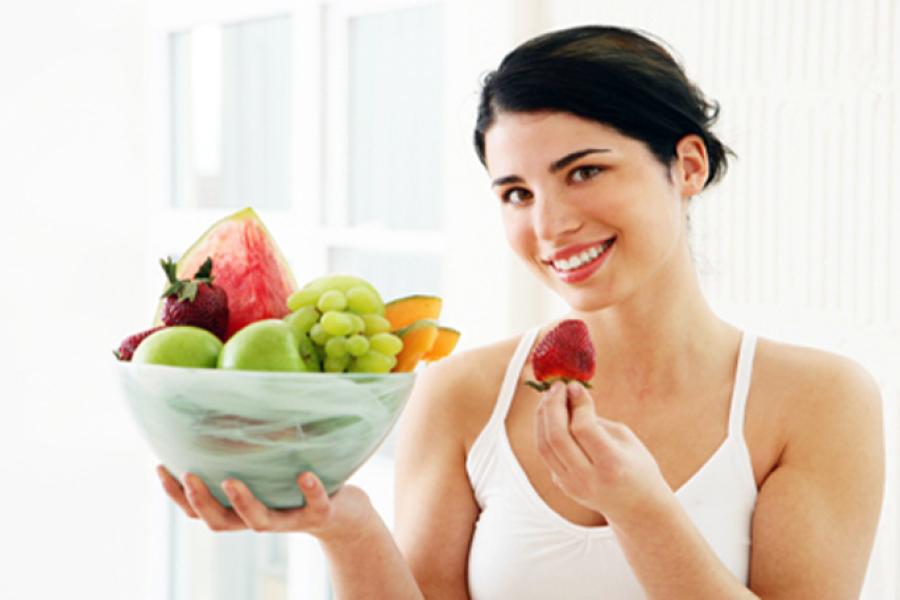 Muer con frutero.