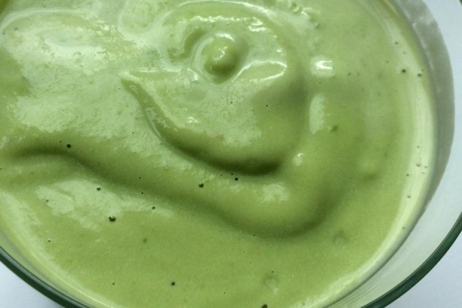 Batido de aguacate, vista superior.