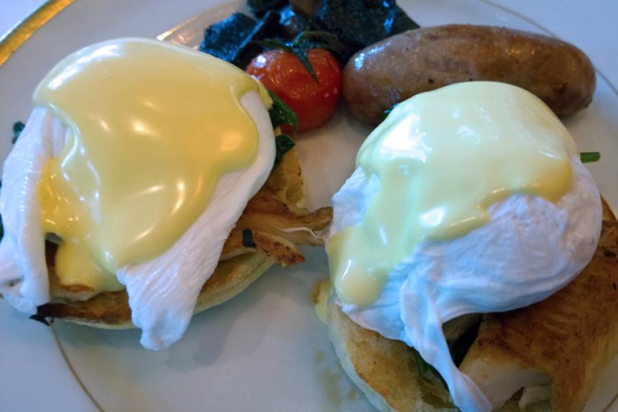 Huevos a la benedictina.