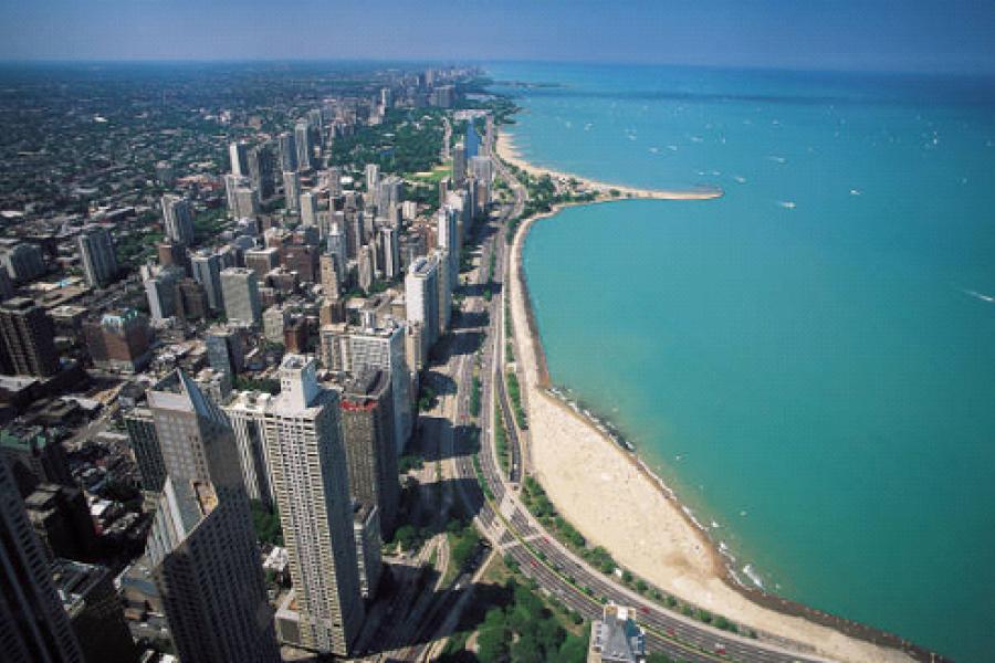Costa del lago en Chicago, Illinois.