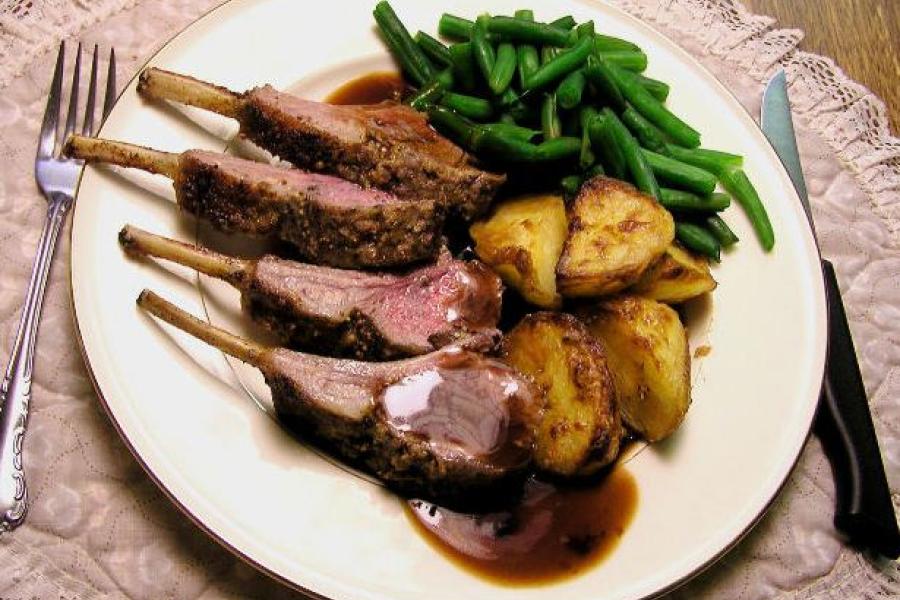 Chuletas de cordero recental.