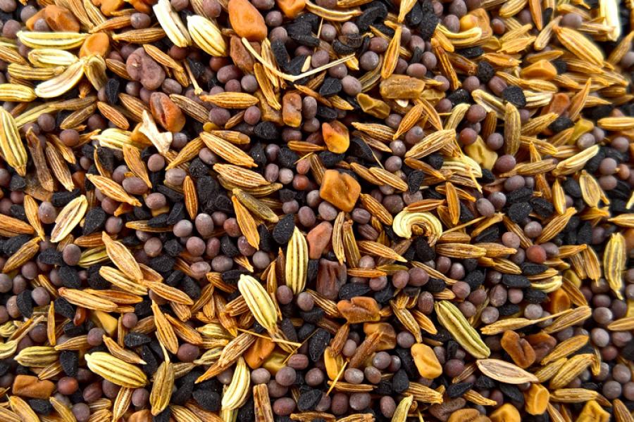 Mezcal de especias secas.