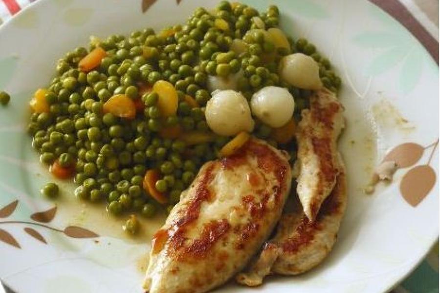 Pechuga de pollo con menestra.