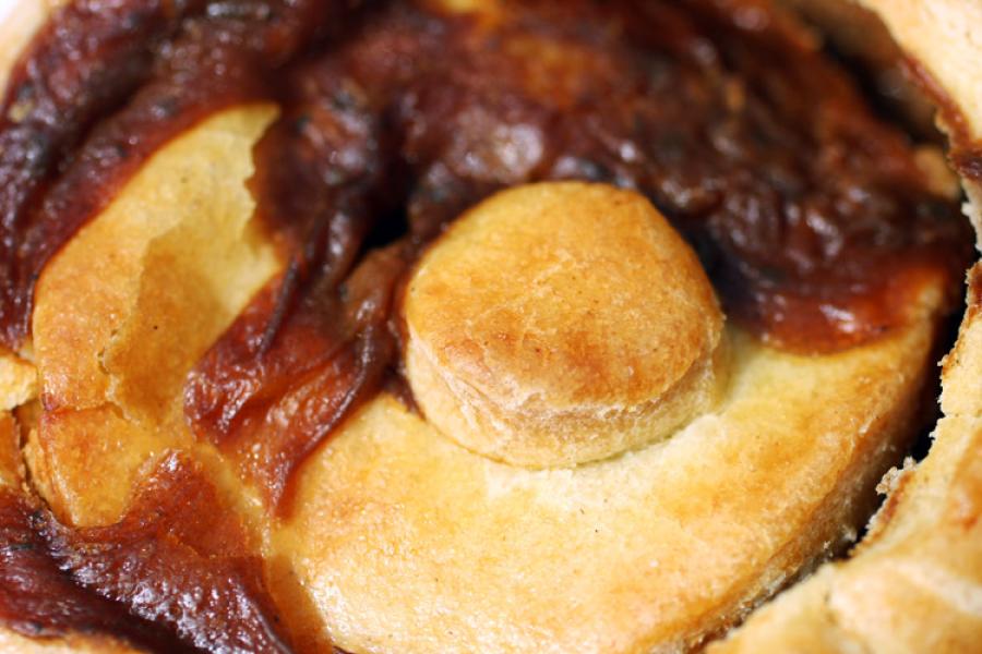 Pastel de carne y riñones típico de la cocina inglesa.