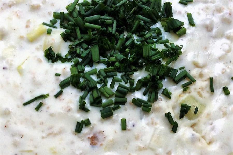 Detalle de la sopa irlandesa de puerro y avena.