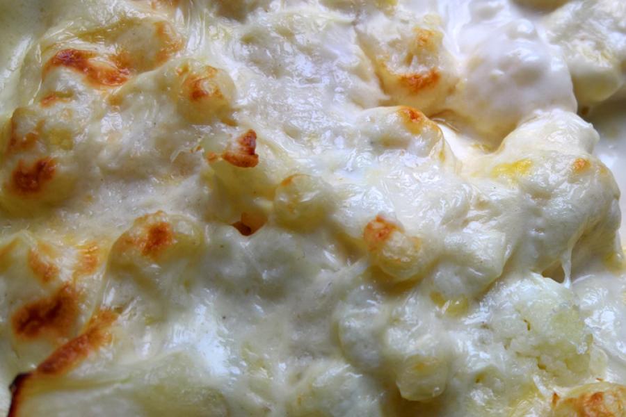 Coliflor gratinada con bechamel.
