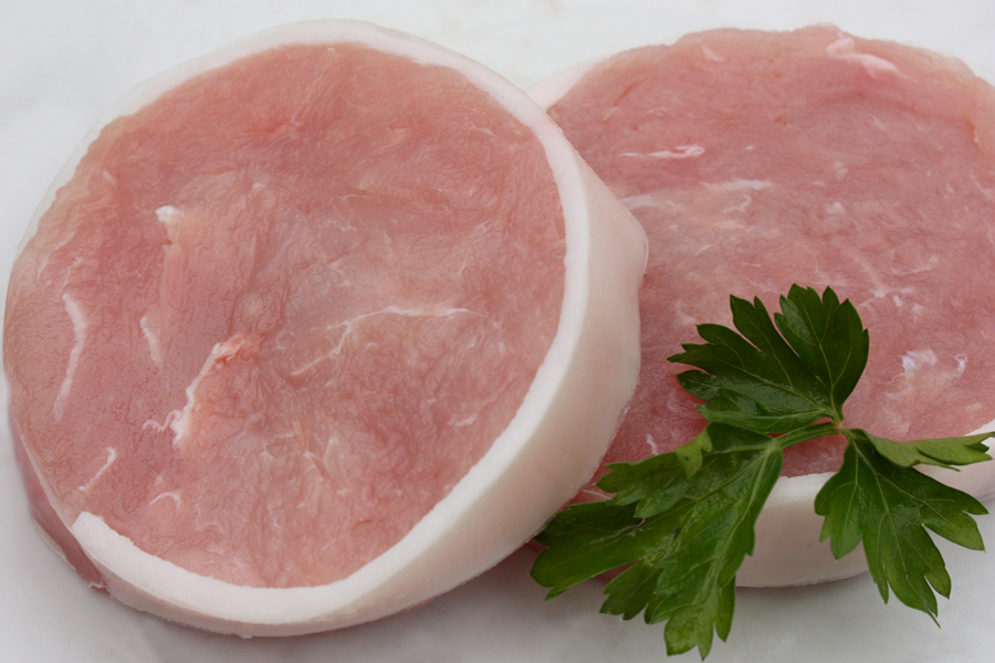 Tournedos de ternera envueltos en una loncha de tocino.