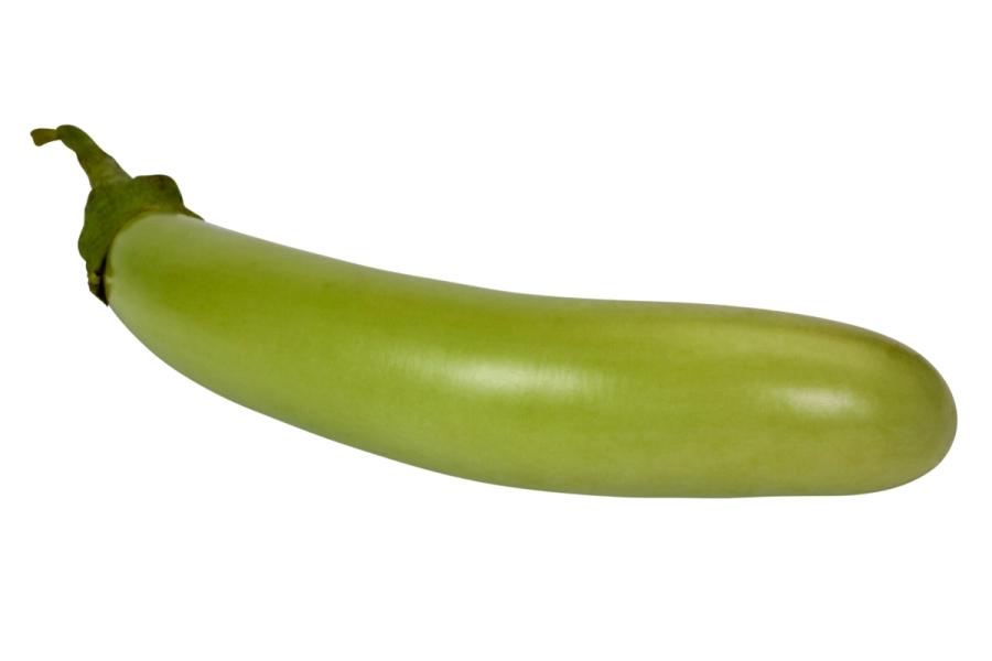 Berenjena verde y alargada.