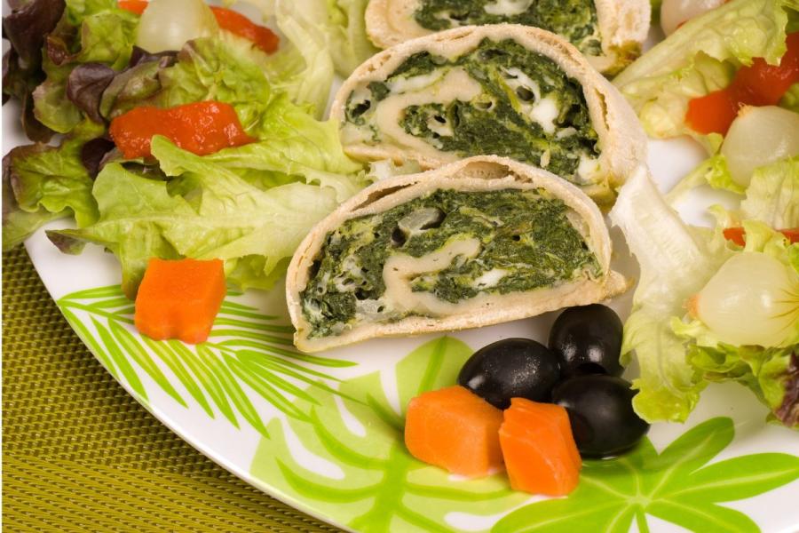 Arrollado argentino relleno de espinacas.