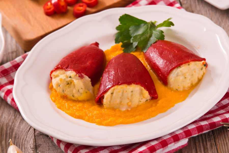 Las sobras de pescado se pueden usar como relleno para pimientos.