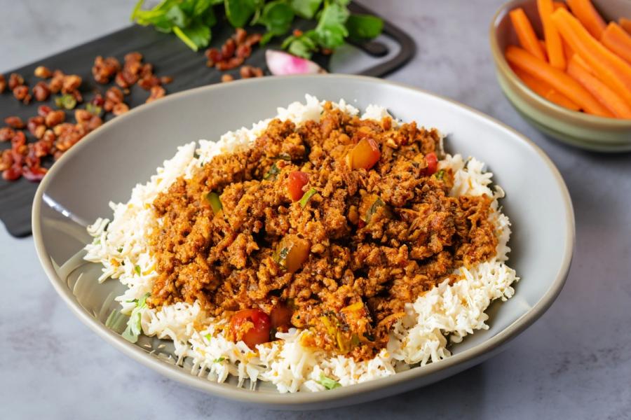 Curry de pavo picado.