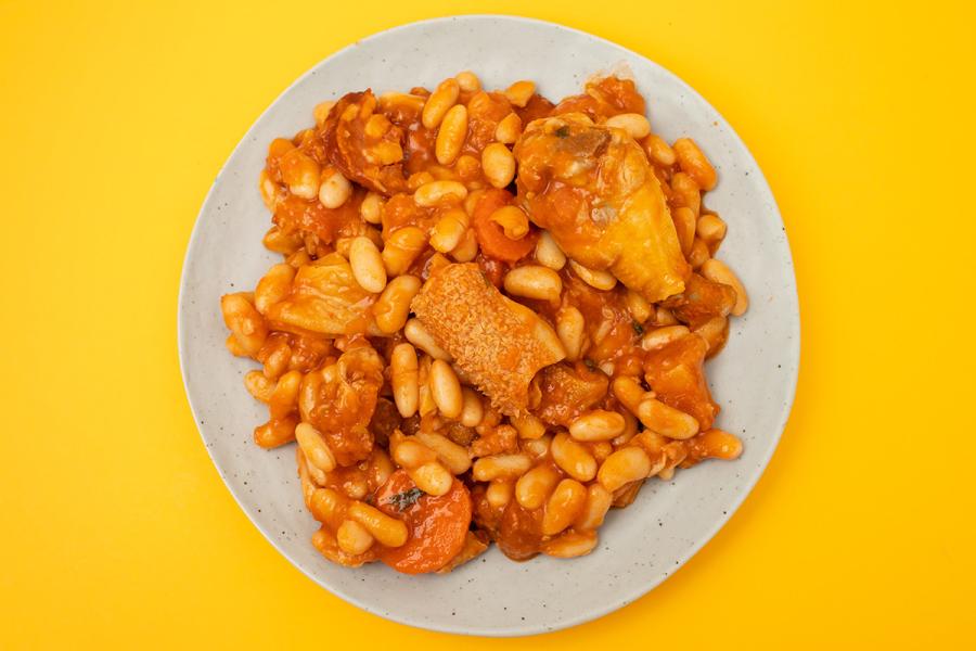 Un plato con callos al estilo de oporto.