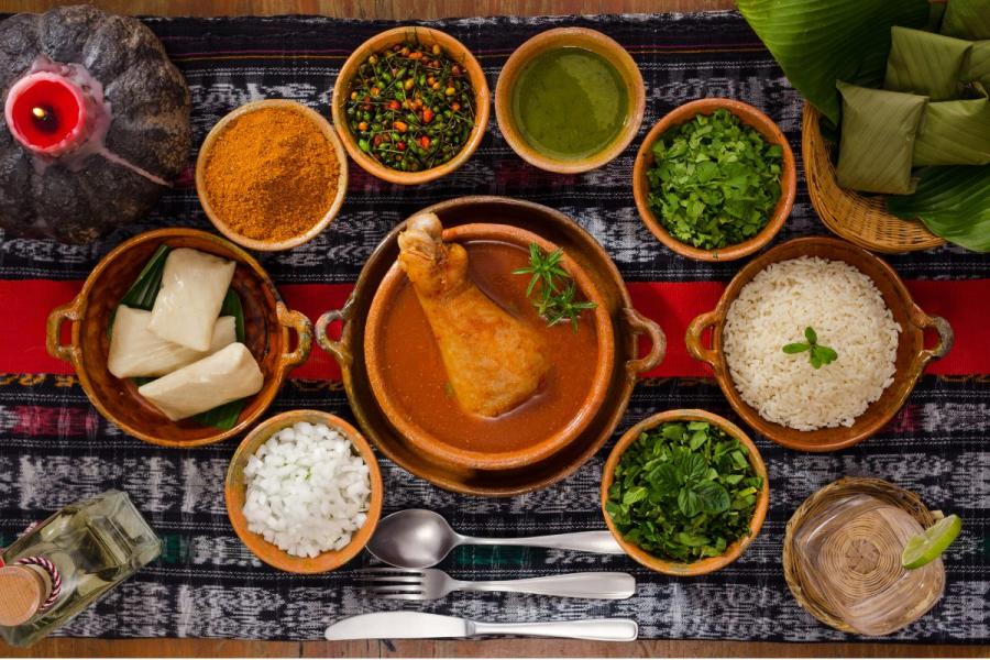 Sopa de pavo chompipe o kak´ik.
