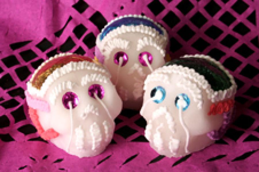 Claveras de azúcar para el Día de los Muertos.