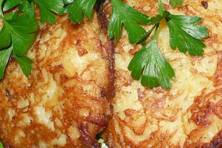Tortitas de patata y queso.