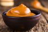 Dulce de leche casero en un cuenco.