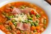 Sopa minestrone con guisante y zanahoria.